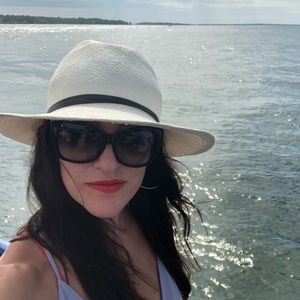 Meet your Posher, Catherine